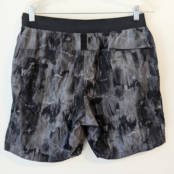 Lululemon License To Train 7" Linerless Short - Picture 5 of 6